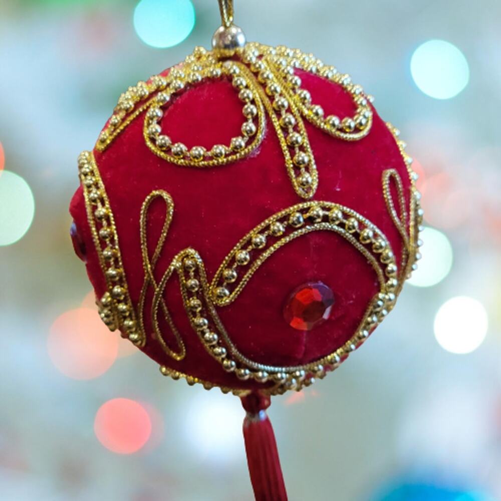 Vtg artisan beaded sequin velour Christmas ornament shiny gold tone / red velour